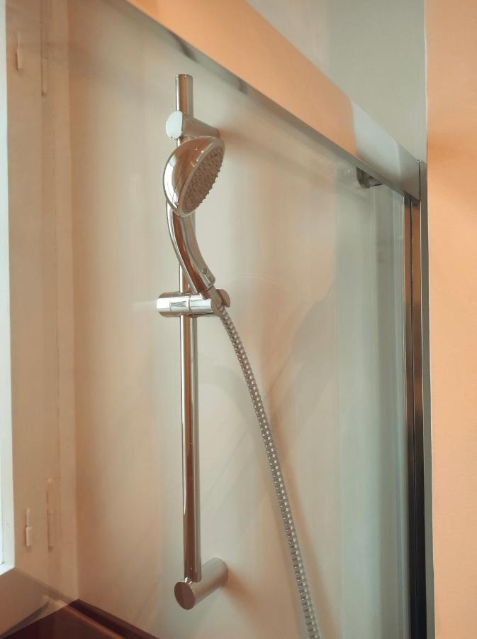 Calogiuri Nest Apartment Lecce Bagian luar foto
