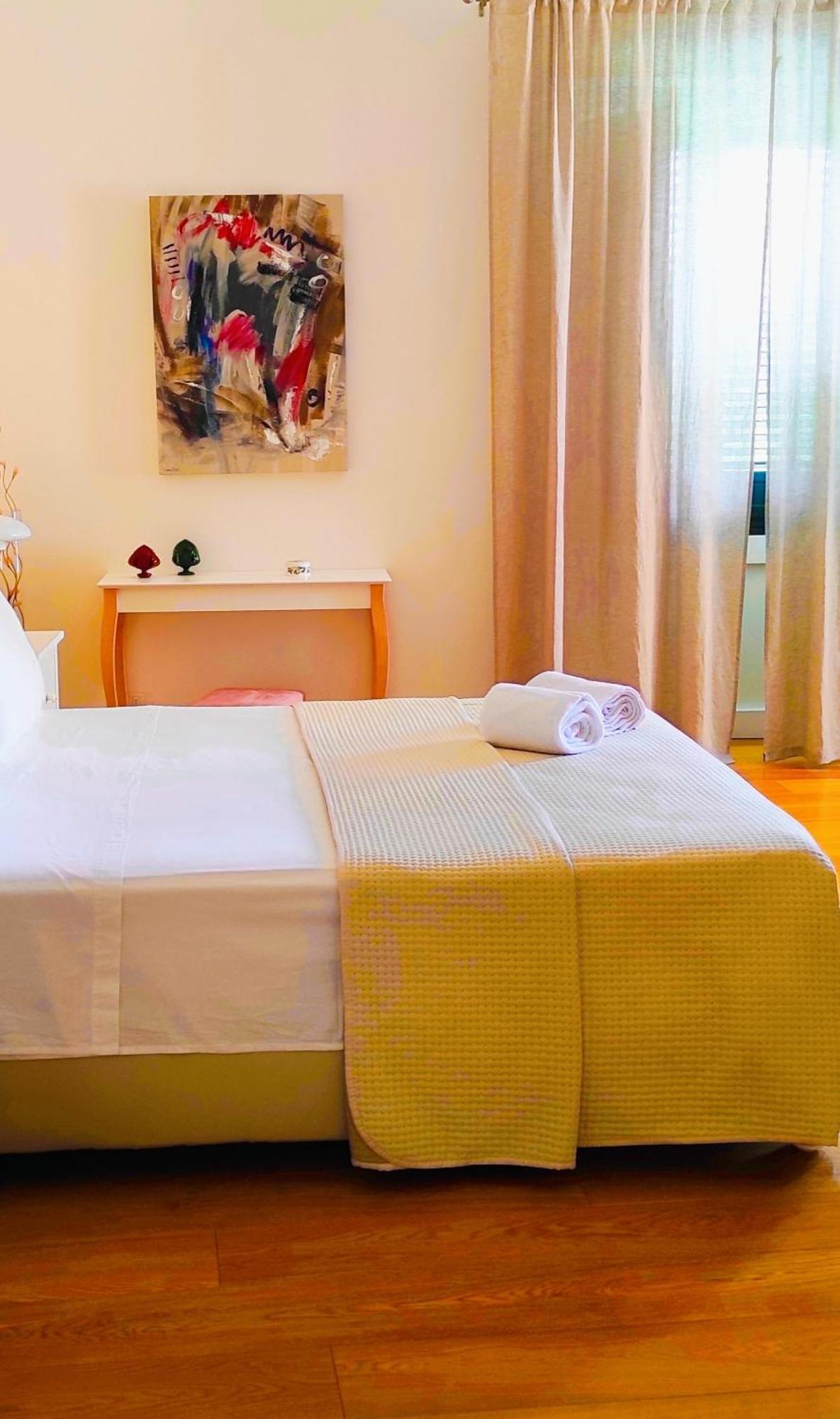 Calogiuri Nest Apartment Lecce Bagian luar foto